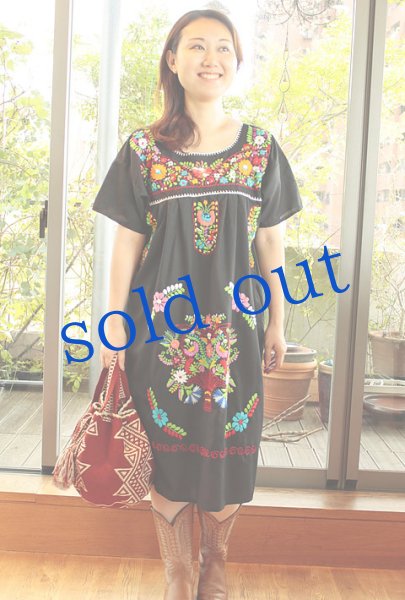 画像2: メキシコ刺繍定番ワンピース (2)