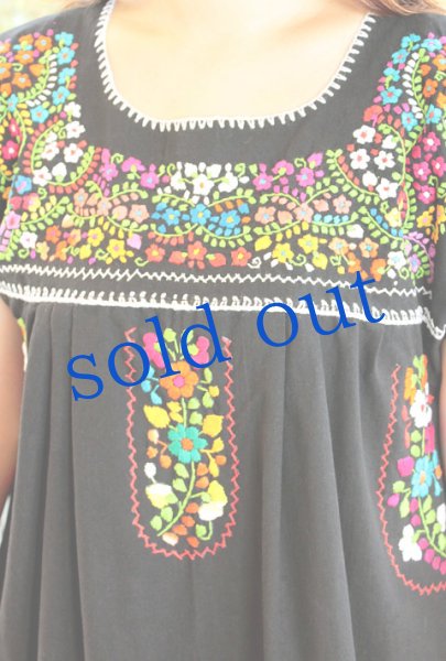 画像2: 定番メキシコ刺繍ワンピース  (2)