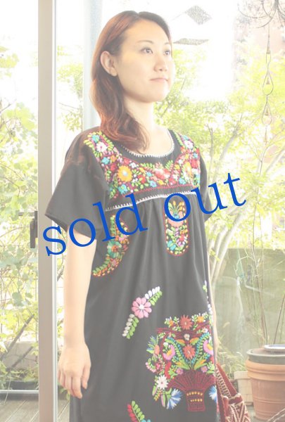 画像4: メキシコ刺繍定番ワンピース (4)