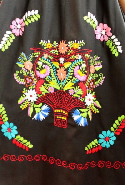 画像2: マンタ生地のメキシコ刺繍ワンピース