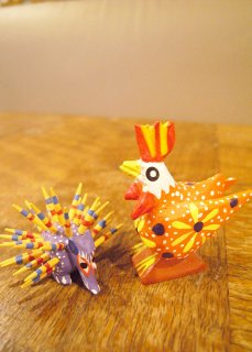 メキシコのアート木彫りの民芸作品。ウッドカービング、アレブリヘス メキシコのアート木彫りの民芸作品。ウッドカービング、アレブリヘス