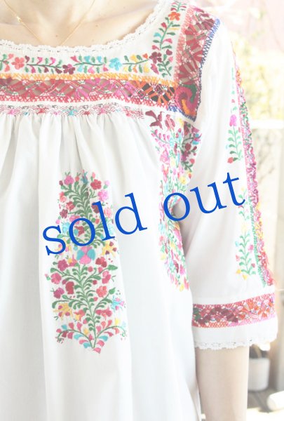 画像2: 「サンアントニーノ」 刺繍6分袖ブラウス　 (2)
