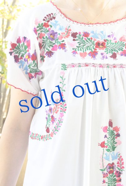 画像2: サンアントニーノ刺繍チュニックブラウス (2)