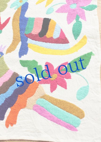 画像2: オトミの刺繍クロス[約39cm×35cm]　 (2)