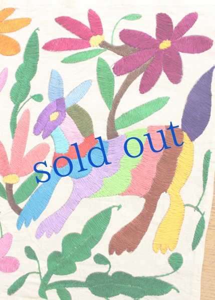 画像2: オトミの刺繍クロス刺繍絵[約44cm×36cm] (2)