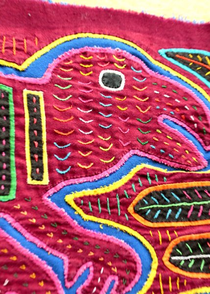 画像2: モラ刺繍クロス[約42cm×29cm]　 (2)