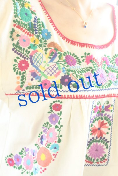 画像4: メキシコ刺繍のトップス (4)
