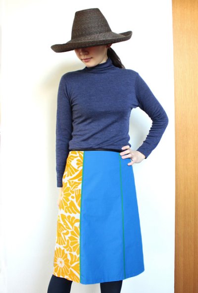 画像1: トゥクステペック刺繍台形スカート
