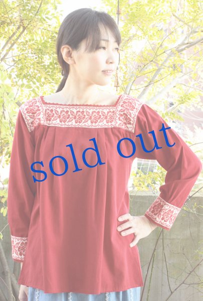 画像2: プエブラ州の刺繍長そでブラウス　 (2)