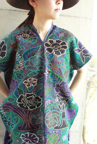 画像1: シナカンタン村の本格民族衣装　