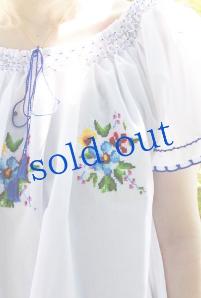 画像2: ミチョアカンのクロスステッチとスモッキング刺繍ブラウス (2)