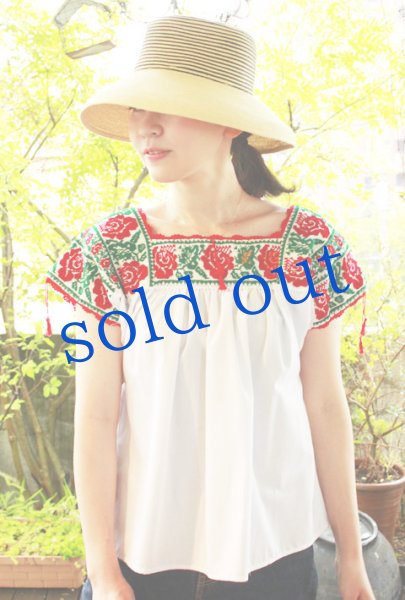 画像2: 「薔薇のクロスステッチ」メキシコ刺繍ブラウス　 (2)