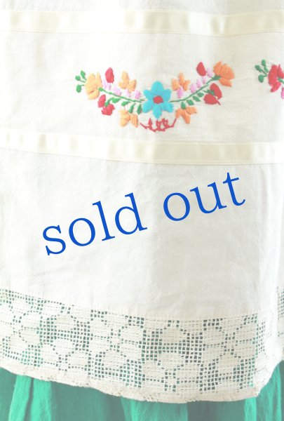 画像4: プエブラ州定番刺繍ワンピース  (4)