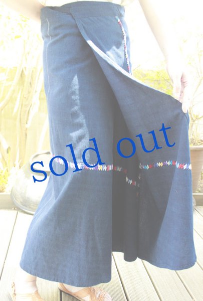 画像3: 藍の織と刺繍の巻きスカート　 (3)