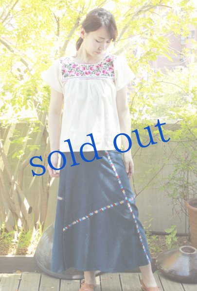 画像2: 藍の織と刺繍の巻きスカート　 (2)
