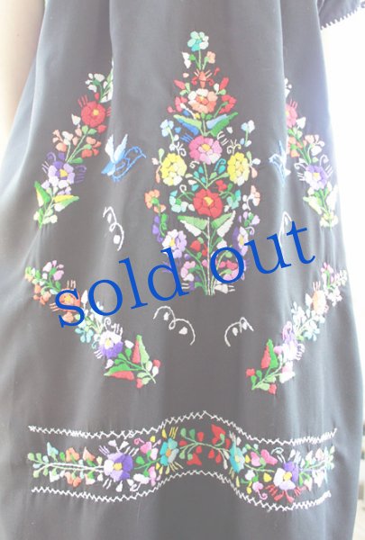 画像4: ゴージャス刺繍メキシコワンピース (4)