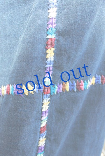 画像4: 藍の織と刺繍の巻きスカート　 (4)