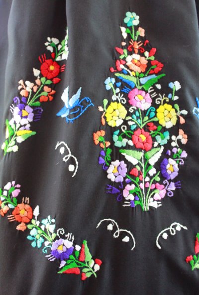 画像2: ゴージャス刺繍メキシコワンピース