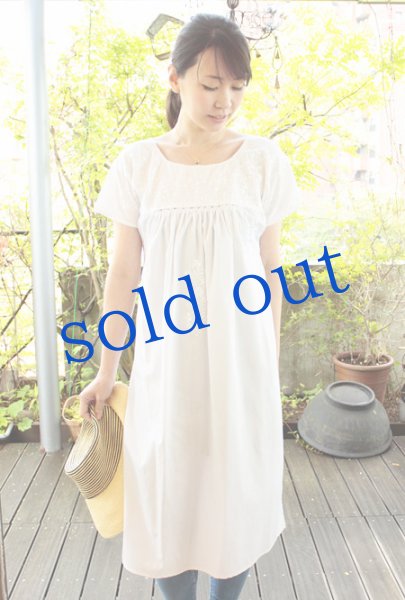 画像1: サンアントニーノ白刺繍ワンピース (1)