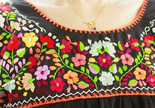 画像4: ガーゼ生地のメキシカンブラウス (4)