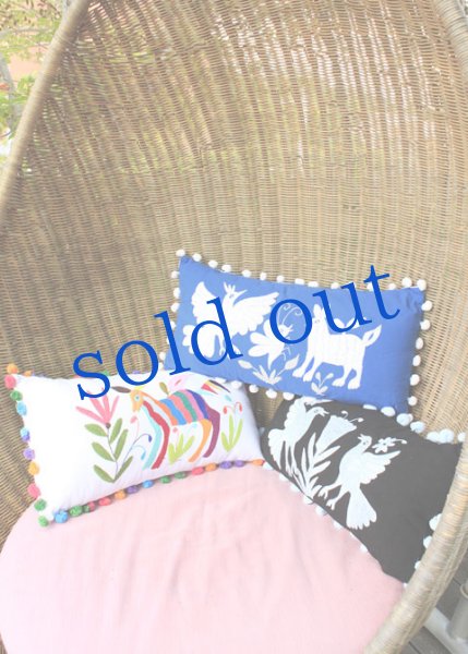 画像2: オトミの刺繍クッション付きカバー (2)