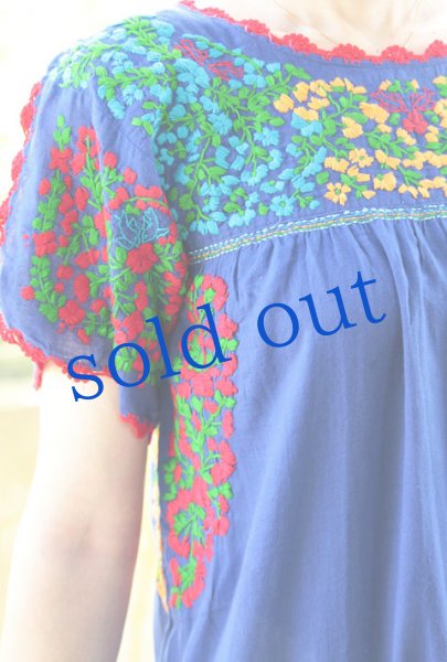 画像2: ガーゼ刺繍のロング丈ワンピース　 (2)