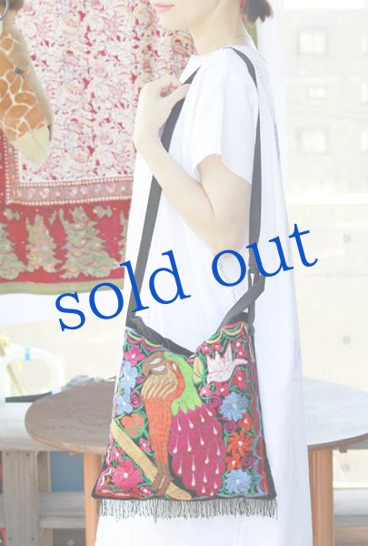 画像2: オウムの刺繍バッグ (2)