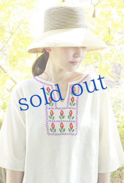 画像1: メキシコ刺繍５分袖ブラウス (1)