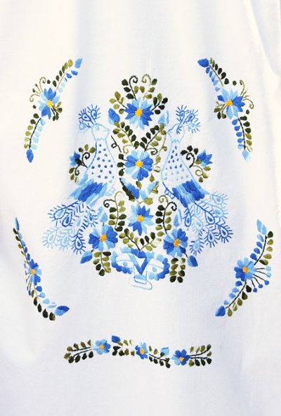画像2: 蝶と孔雀メキシコ刺繍ワンピース