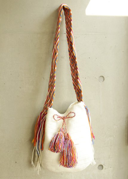 画像2: コロンビアの先住民WAYUU族の手編みバッグ (2)