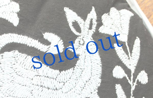 画像4: オトミの刺繍クッション入りトルティージャカバー (4)