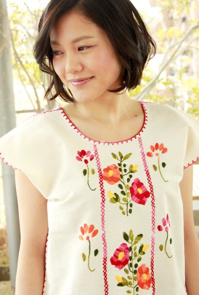 画像3: メキシコ刺繍ウィピルトップス (3)