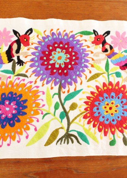 画像2: オトミの刺繍絵 44cm×35cm (2)