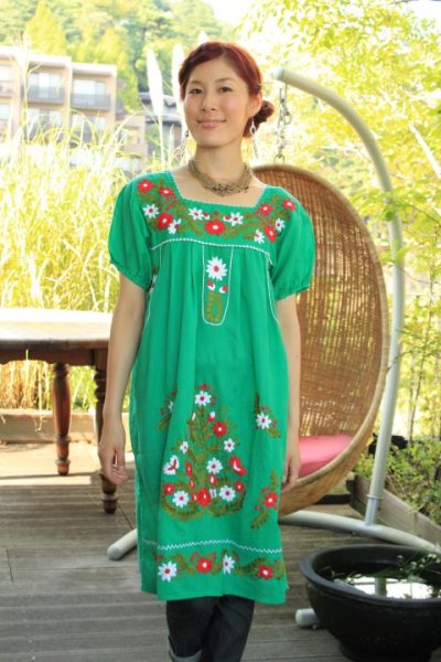 画像2: ヴィンテージ刺繍柄のガーゼチュニック (2)