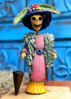 メキシコ雑貨屋ーメキシコのガイコツ、がいこつ犬、アギラール人形