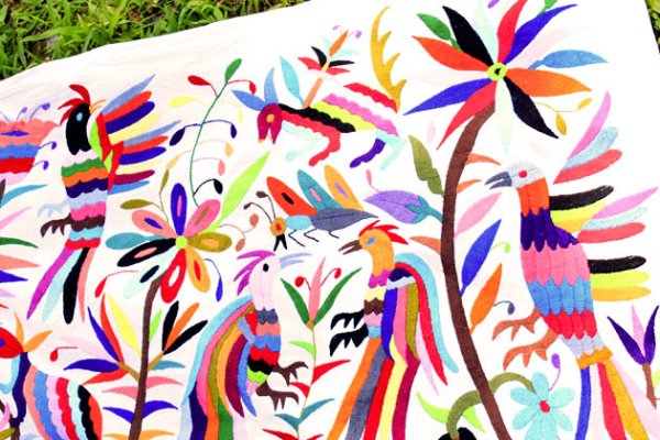 画像5: オトミの刺繍ベットカバー・テーブルクロス　 (5)