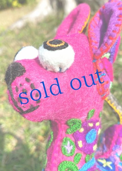 画像3: 刺繍いっぱいチワワ (3)