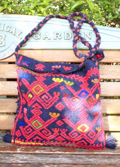 画像1: 手つむぎ・手織りウールの刺繍ポシェット  