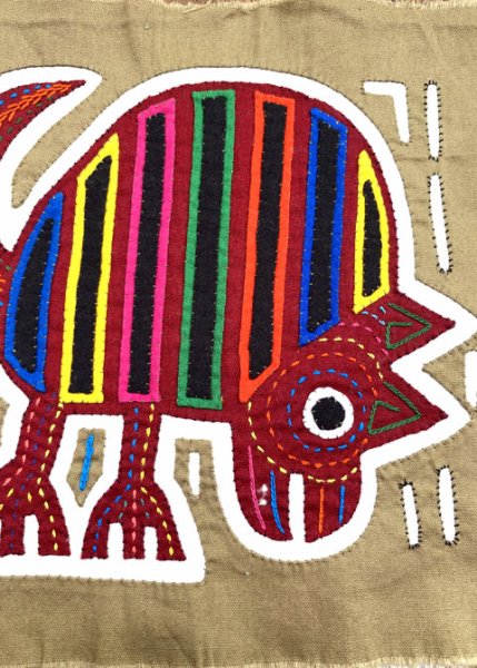 画像2: モラ刺繍クロス[約18cm×18cm] (2)