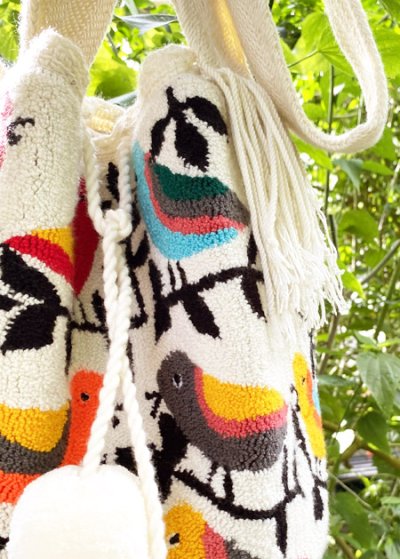 画像2: WAYUU族のパンチング刺繍バッグ