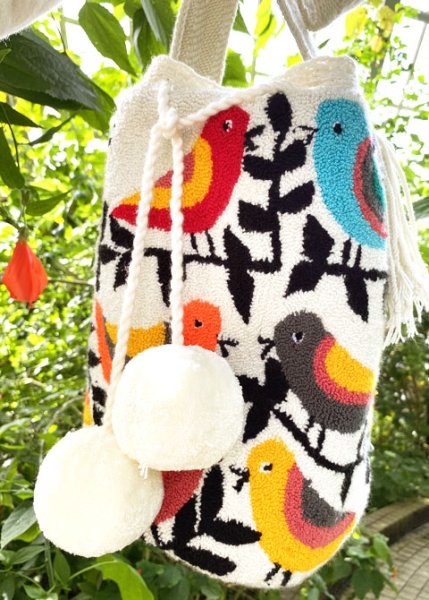 画像2: WAYUU族のパンチング刺繍バッグ (2)