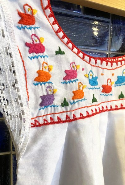 画像2: メキシコ刺繍のワンピース　 (2)