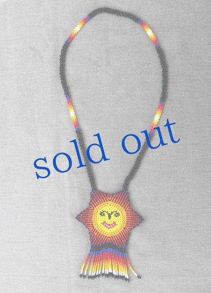 画像2: ウィチョルビーズの太陽ネックレス (2)