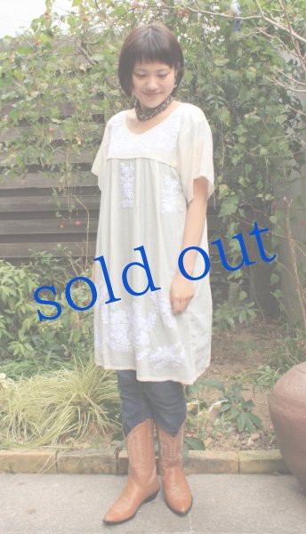 画像2: ガーゼ刺繍のチュニックワンピース (2)