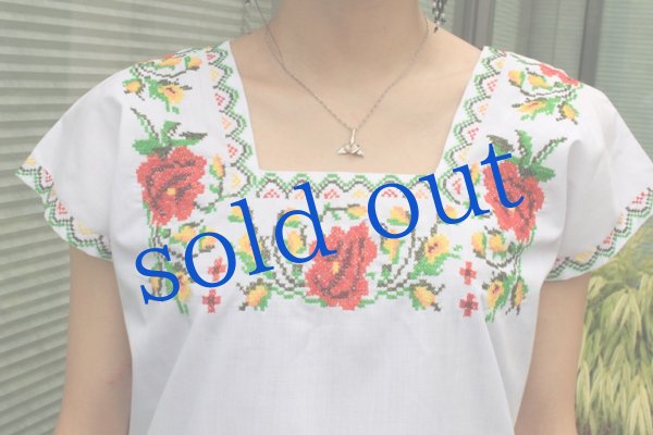 画像4: 「ユカタンのクロスステッチ」メキシコ刺繍ブラウス (4)