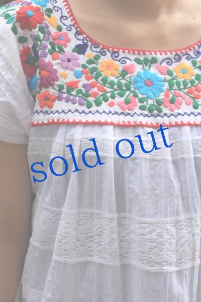 画像3: レースとメキシコ刺繍のワンピース (3)
