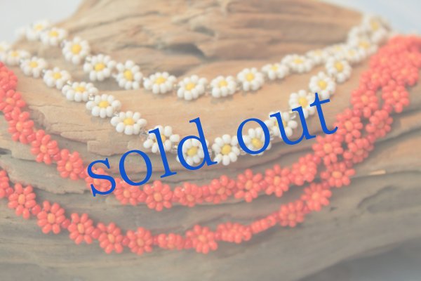 画像2: ウィチョルビーズ小花のネックレス (2)