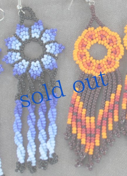 画像2: ウイチョル-ビーズのピアス (2)