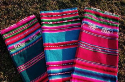 画像2: ボリビアの手織り布(147cm×142cm）