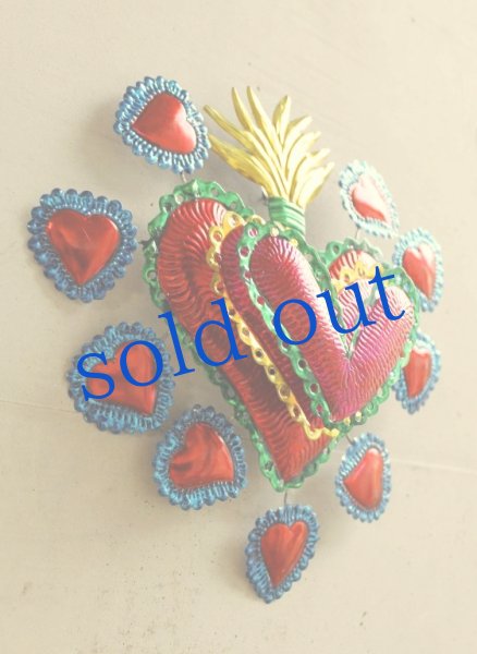 画像2: 飛びだすハートのブリキ壁掛け (2)